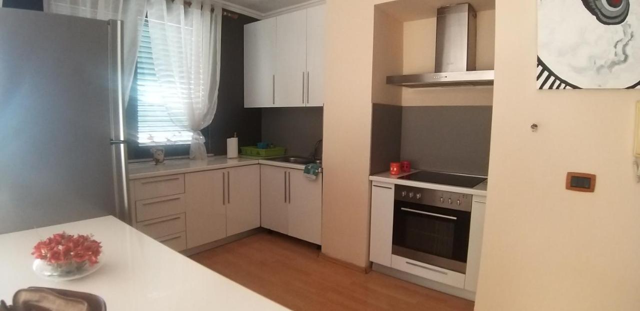 Erina Luxury Apartment Tirana Exterior foto